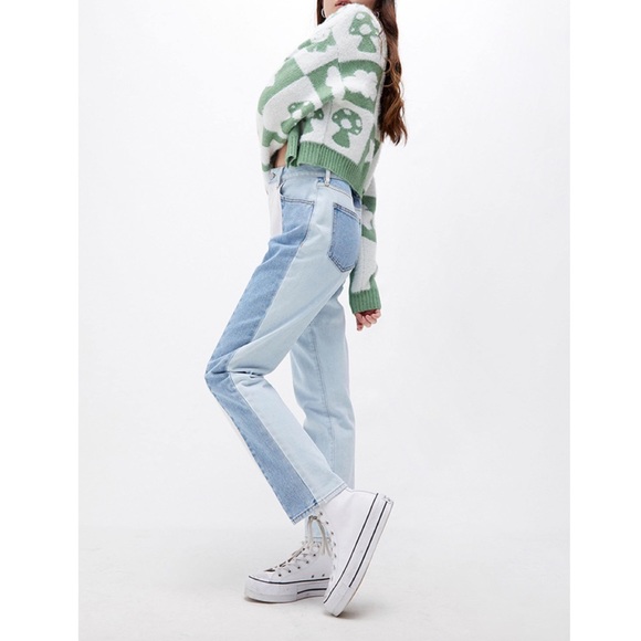 PacSun Patch Mom Jeans - Picture 6 of 16